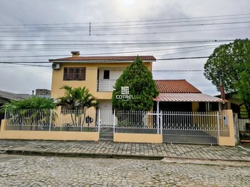 house em Rua Wanda de Aguiar Horta, Camobi - Santa Maria - RS