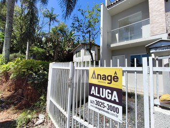 house em Rua Theodoro Oscar Bohn, Nova Brasília - Joinville - SC