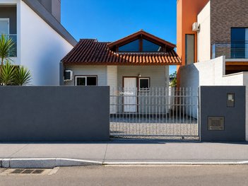 house em Servidão Laura Duarte Prazeres, Campeche - Florianópolis - SC