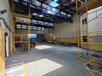 industrial em Rua Treze de Maio, Canhema - Diadema - SP