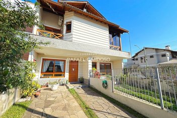 house em Rua Heitor Kramer, Guarujá - Porto Alegre - RS