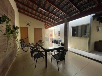 house em Rua Sorrento, Jardim Europa - Uberlândia - MG