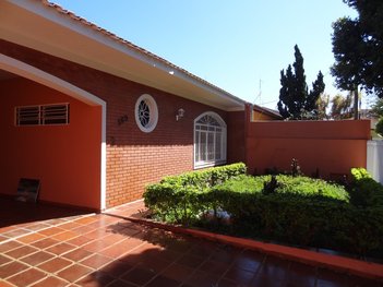 house em Avenida Carlos Gomes, Petrópolis - Londrina - PR