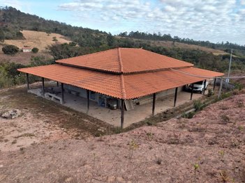 agricultural em Praça Coronel Lazarino Pereira, Centro - Piedade dos Gerais - MG