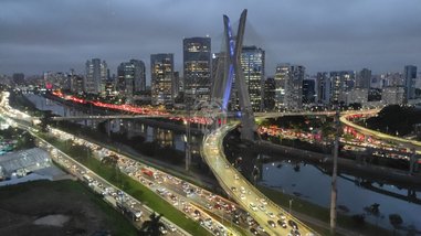 apartment em Avenida Duquesa de Goiás, Real Parque - São Paulo - SP