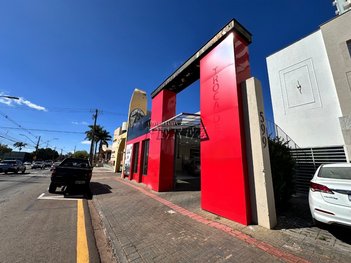 commercial_building em Avenida Madre Leônia Milito, Bela Suiça - Londrina - PR