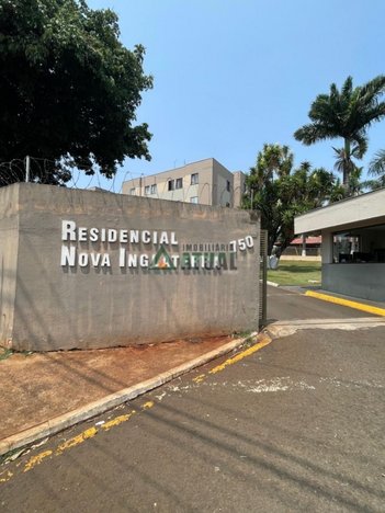 apartment em Rua Madre Henriqueta Dominici, Lagoa Dourada - Londrina - PR