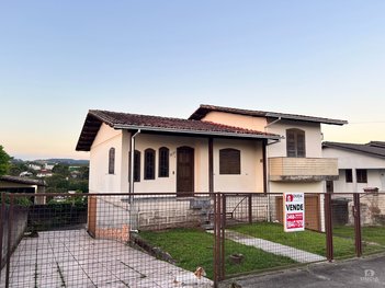 house em Rua Antônio Serafim, Laranjinha - Criciúma - SC