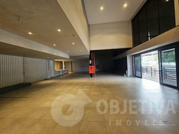 business em Avenida Rondon Pacheco, Lídice - Uberlândia - MG