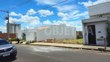 land_lot em Rua Santa Albertina, Laranjeiras - Uberlândia - MG