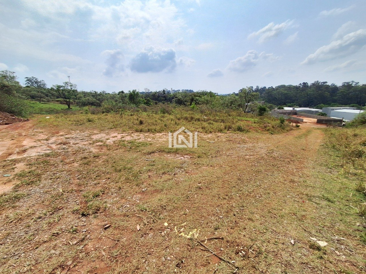 terreno a venda no condominio gramado