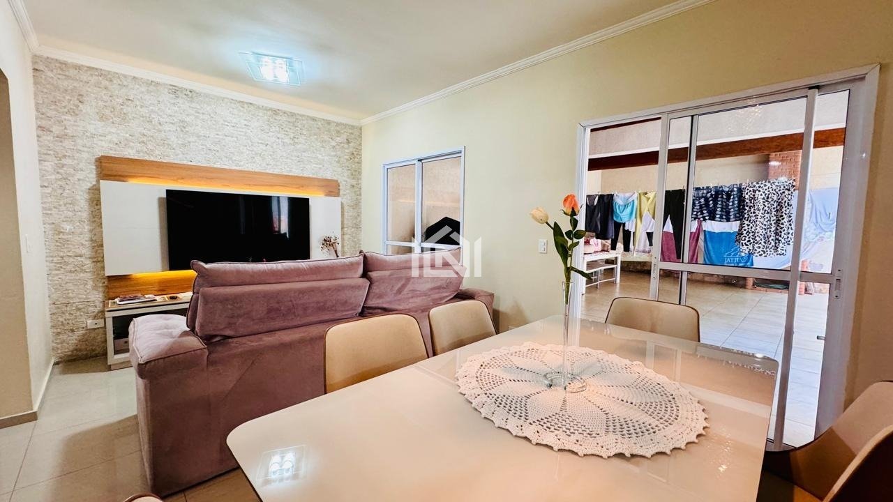 Casa a Venda no Condominio Sitio Viana - Living para 2 Ambientes