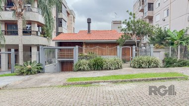 house em João Paetzel, Chácara das Pedras - Porto Alegre - RS