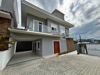 house em Rua Cristóvão Colombo, Floresta - Joinville - SC