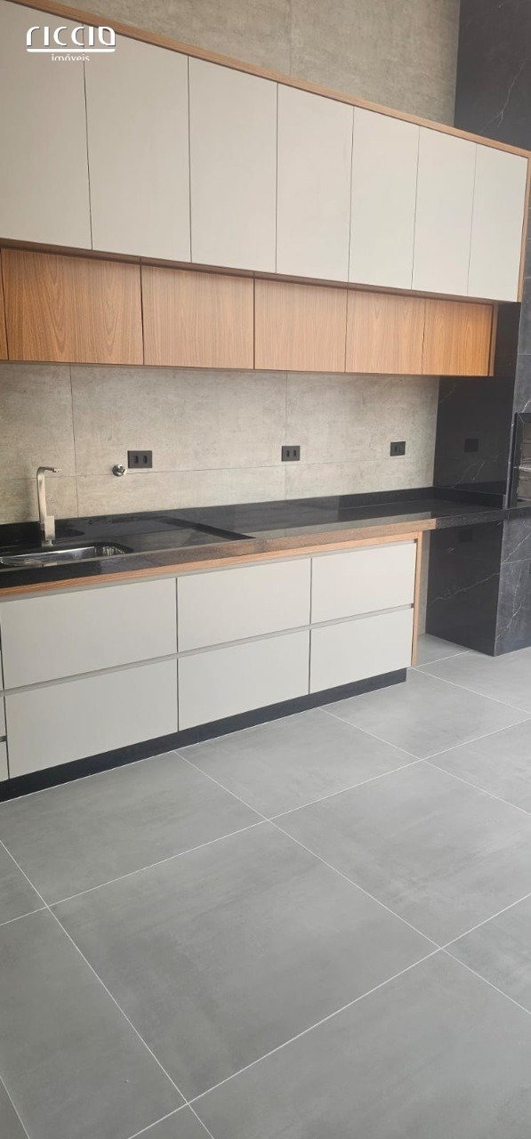 WhatsApp Image 2025-11-10 at 15.49