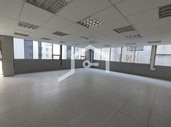 office em Vinte e Quatro de Maio, República - São Paulo - SP