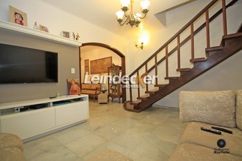 house em Dona Eugênia, Santa Cecília - Porto Alegre - RS