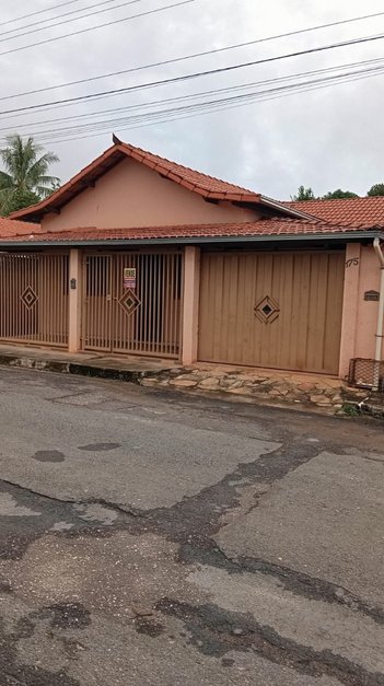 house em Rua Professora Olga Miranda, Centro - Couto de Magalhães de Minas - MG