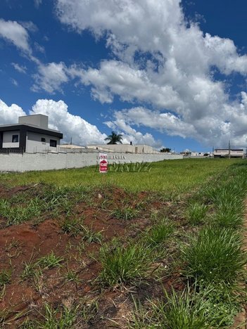 land_lot em Pedro Viriato Parigot de Souza S/n, Chácara Manella - Cambé - PR