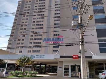 office em Doutor Pompílio Mercadante, Centro - Jacareí - SP