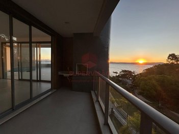 apartment em Estrada Haroldo Soares Glavan, Cacupé - Florianópolis - SC