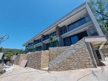 house em Laurindo Januário da Silveira, Lagoa da Conceição - Florianópolis - SC