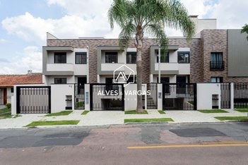 house em Rua João Cubas, Novo Mundo - Curitiba - PR