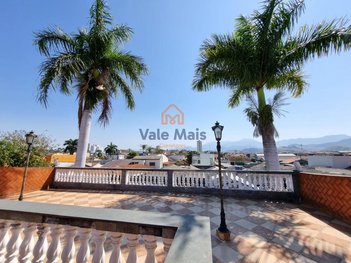 house em Avenida Nesralla Rubez, Vila Canevari - Cruzeiro - SP