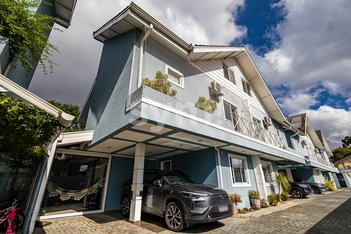house em Rua Primeiro-Ministro Brochado da Rocha, Pilarzinho - Curitiba - PR