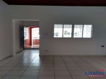 house em Rua Doutor Pompílio Mercadante, Centro - Jacareí - SP