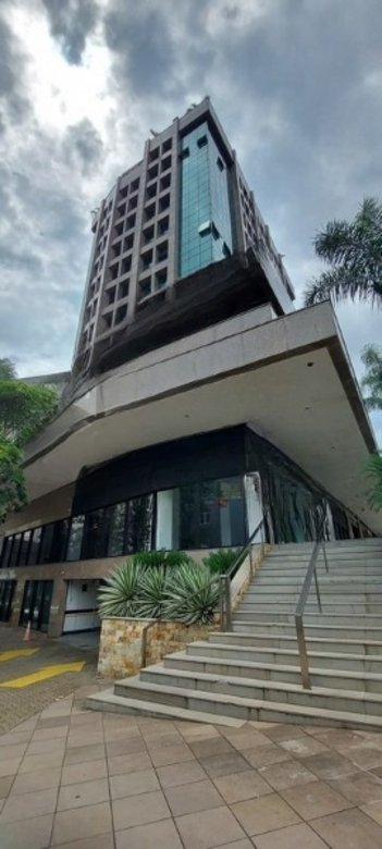 business em Avenida Carlos Gomes, Petrópolis - Porto Alegre - RS