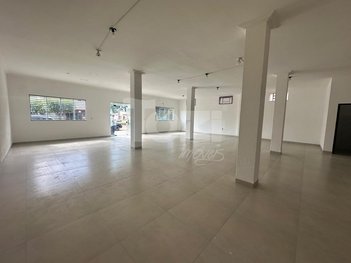 office em Avenida dos Jacarandás, Setor Industrial - Sinop - MT