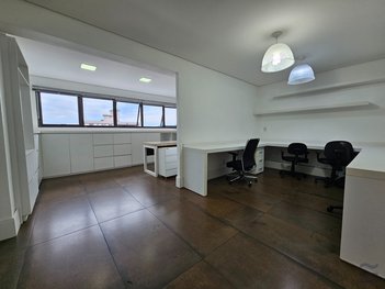 office em Rua Ângelo Chiarello, Pio X - Caxias do Sul - RS