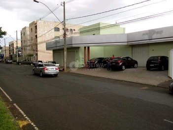 industrial em Avenida Marcos de Freitas Costa, Daniel Fonseca - Uberlândia - MG