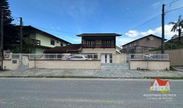 house em Rua Riachuelo, Bom Retiro - Joinville - SC