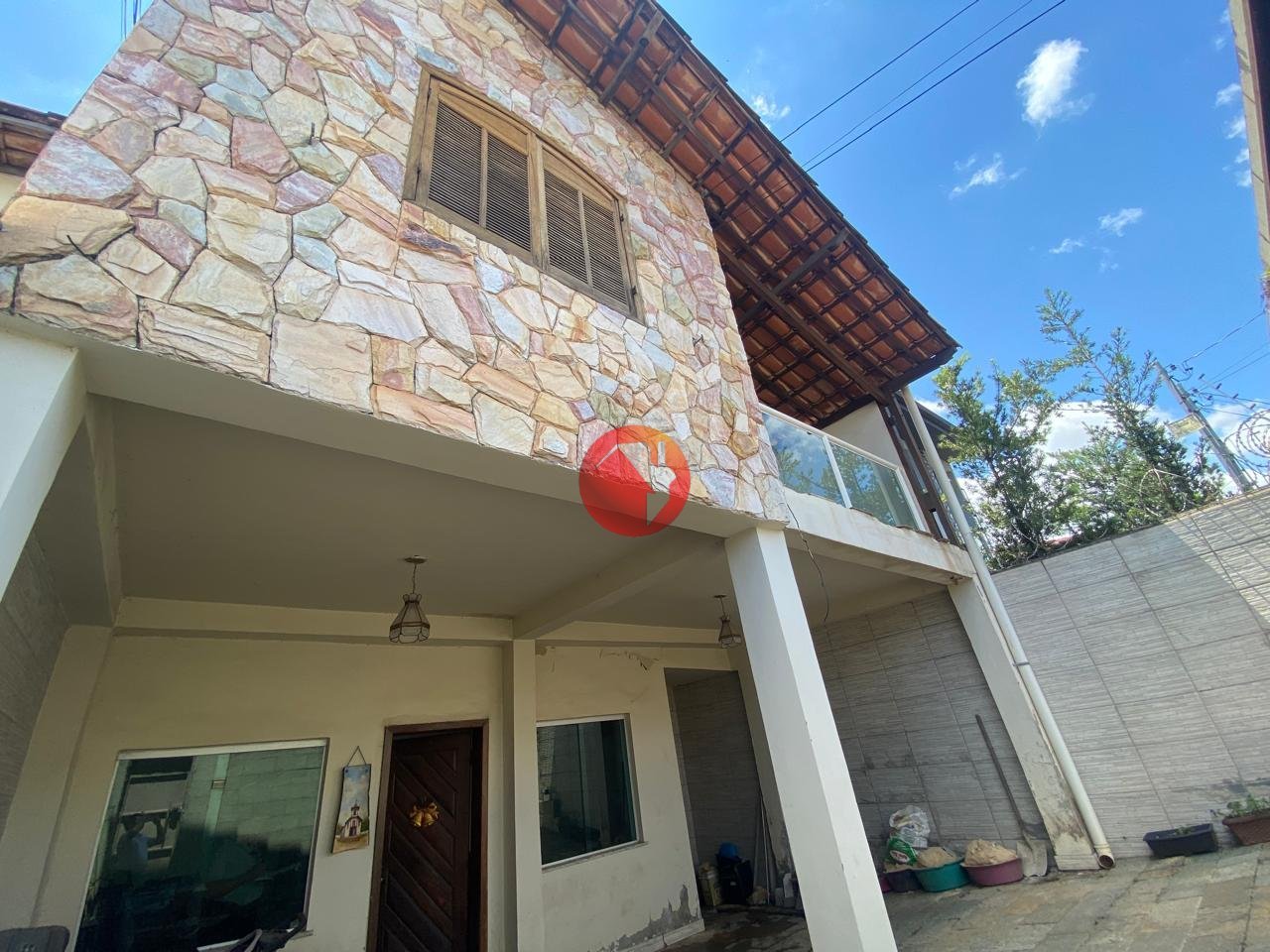 Casa com 5 quartos — Santa Amélia, Belo Horizonte