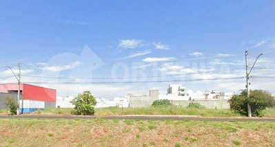 land_lot em Avenida Ubirajara Zacharias, Novo Mundo - Uberlândia - MG