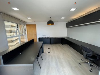 office em Avenida Madre Leônia Milito, Bela Suiça - Londrina - PR