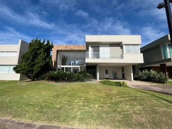 house em Avenida Paraguassu, Centro - Xangri-Lá - RS