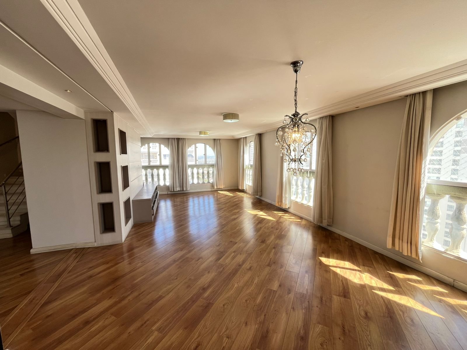 AMPLA COBERTURA TRIPLEX NO JARDIM ESPLANADA II