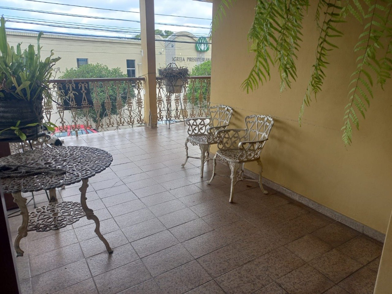 Casa com 3 quartos — Santa Terezinha, Belo Horizonte