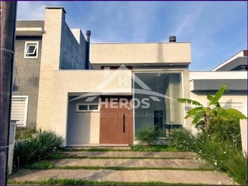 house em Rua Carlos Maximiliano Fayet, Hípica - Porto Alegre - RS