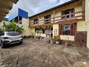 house em Avenida Nossa Senhora de Lourdes, Jardim das Américas - Curitiba - PR