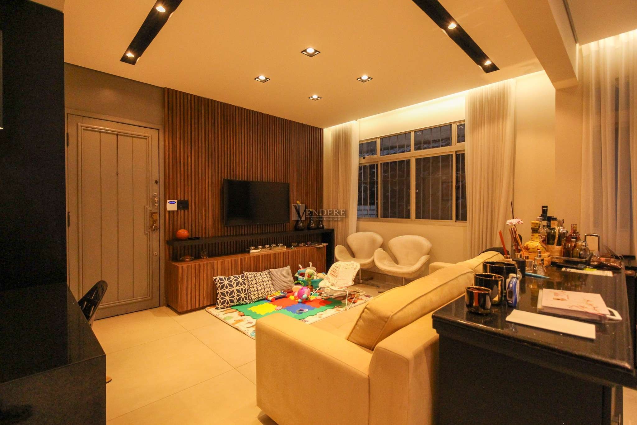 Apartamento com 4 quartos — Santo Antônio, Belo Horizonte