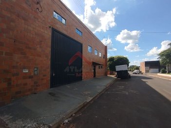 industrial em Rua Riachuelo, Centro - Andradina - SP