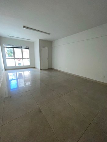 business em Rua Santa Rita Durão, Funcionários - Belo Horizonte - MG