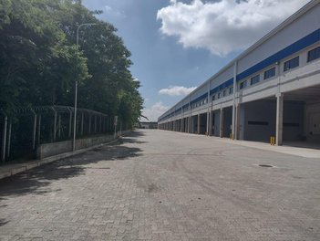 house em Avenida Gupê, Jardim Belval - Barueri - SP