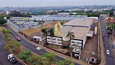 industrial em Avenida Paulo Roberto Cavalheiro Coelho, Parque do Castelo - Franca - SP