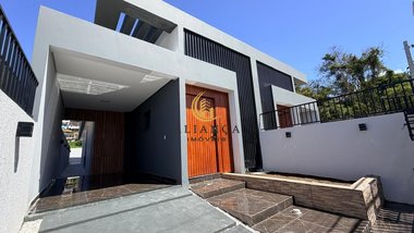 house em Rua Idivaldo Horácio da Silveira, Ipiranga - São José - SC