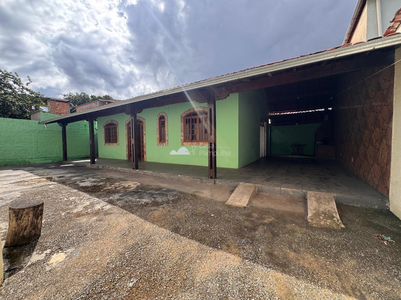 Casa com 3 quartos — Piratininga (Venda Nova), Belo Horizonte